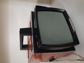 Telewizor przenośny radziecki Elektronika WA