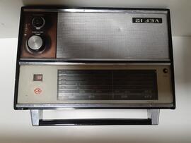 Radio magnetofon VEF12