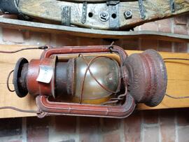 Lampa naftowa