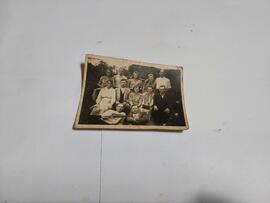 Rodzina w ogrodzie
