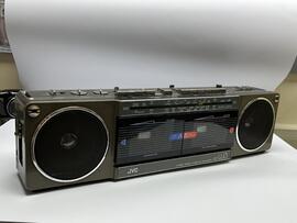 Radiomagnetofon stereofoniczny JVC RO-W3